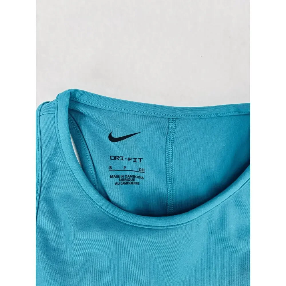 Nike Top Bra Women’s Dri-FIT Buckle Cropped Training Tank‎ Size Small